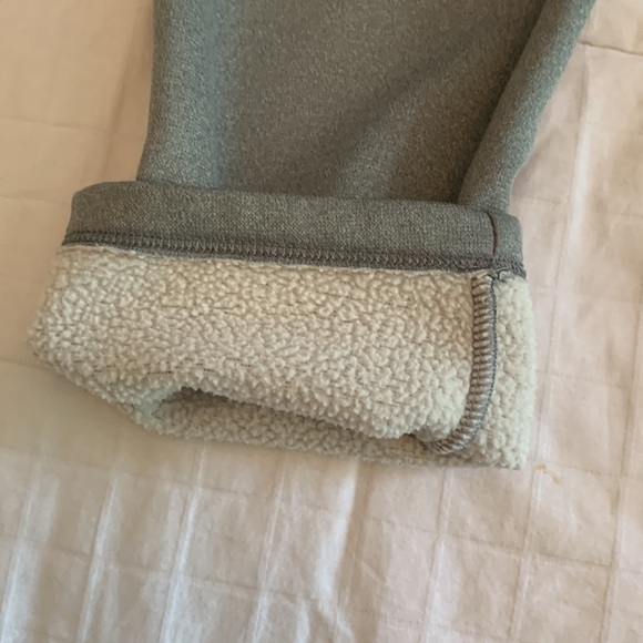 Under Armour Boys fleece-lined track pants - Picture 9 of 9